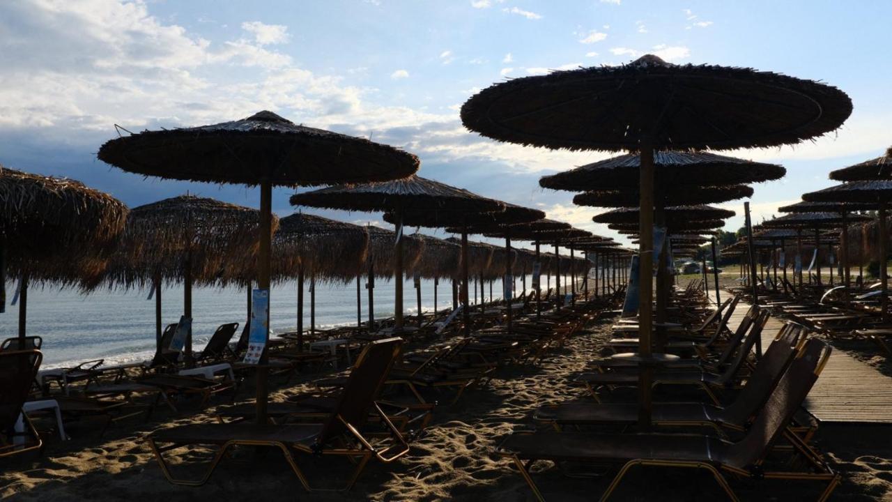 Beach Front Vintage Villa Kalliktratis Nea Kallikrateia Екстер'єр фото