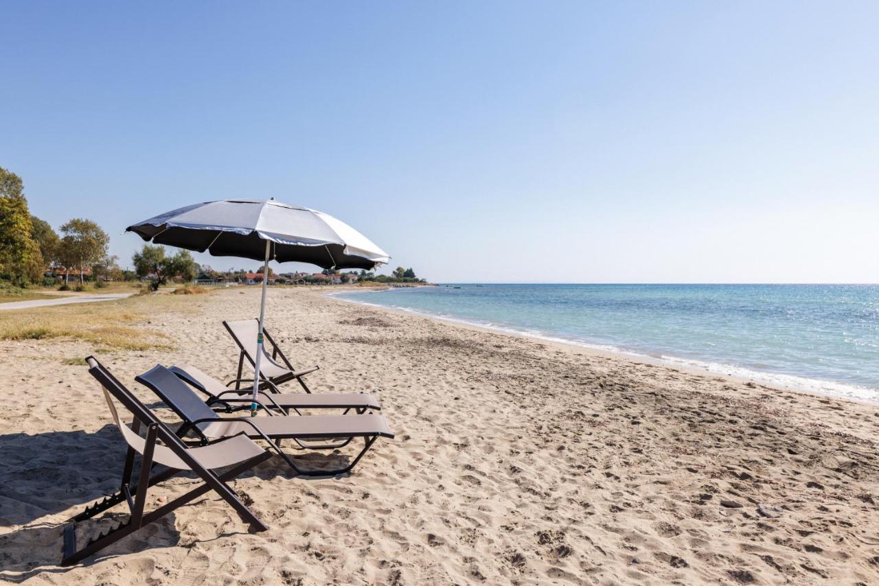 Beach Front Vintage Villa Kalliktratis Nea Kallikrateia Екстер'єр фото