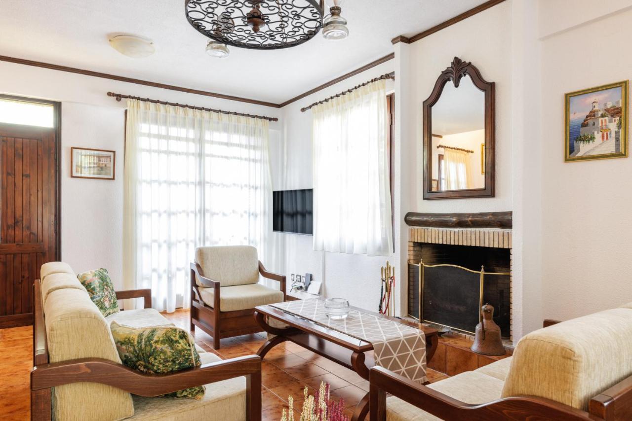 Beach Front Vintage Villa Kalliktratis Nea Kallikrateia Екстер'єр фото
