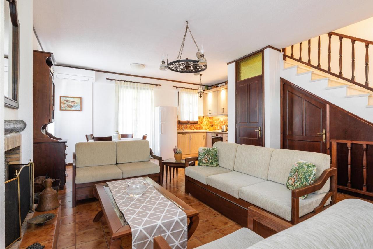 Beach Front Vintage Villa Kalliktratis Nea Kallikrateia Екстер'єр фото