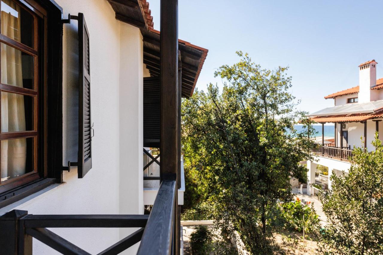Beach Front Vintage Villa Kalliktratis Nea Kallikrateia Екстер'єр фото