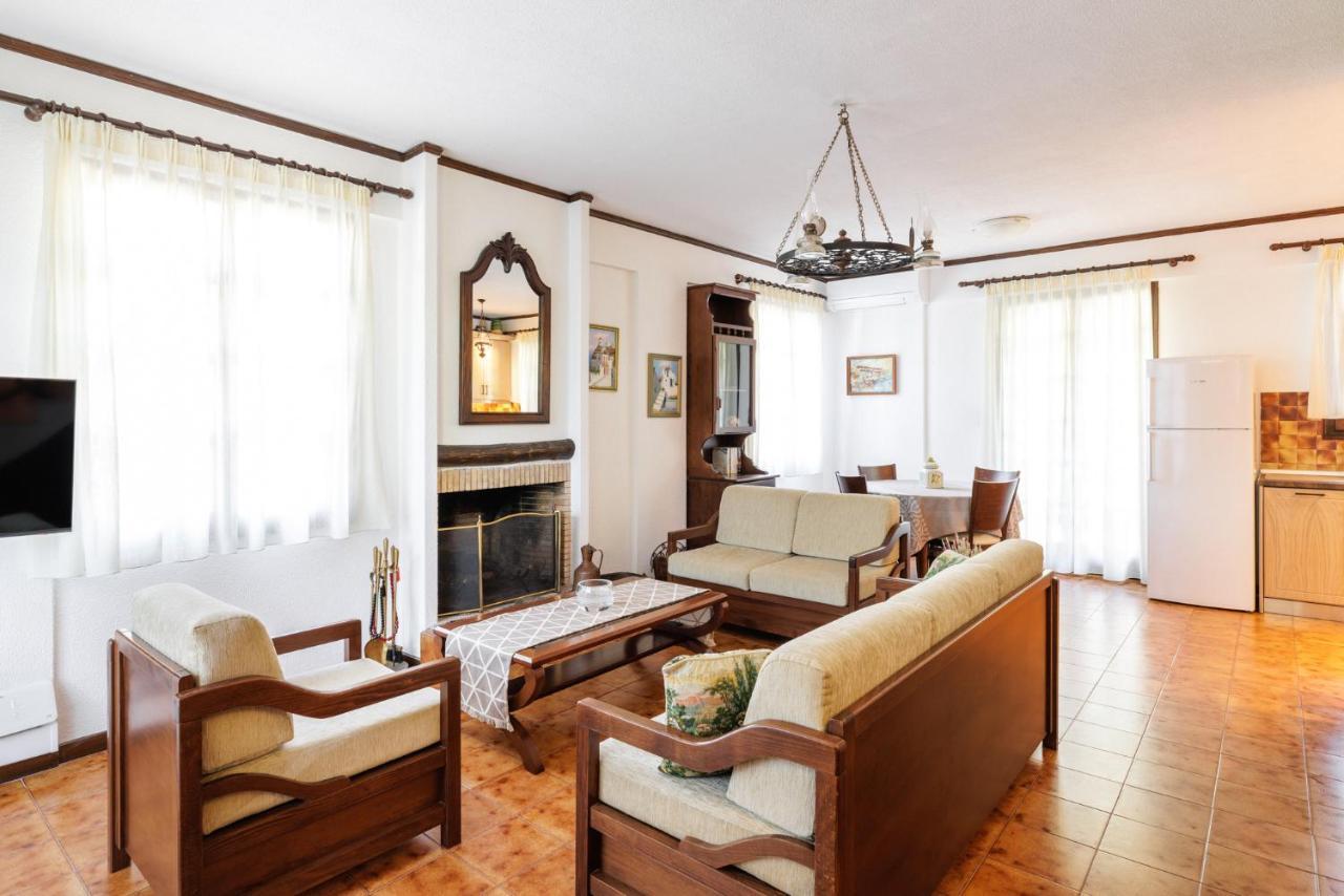 Beach Front Vintage Villa Kalliktratis Nea Kallikrateia Екстер'єр фото