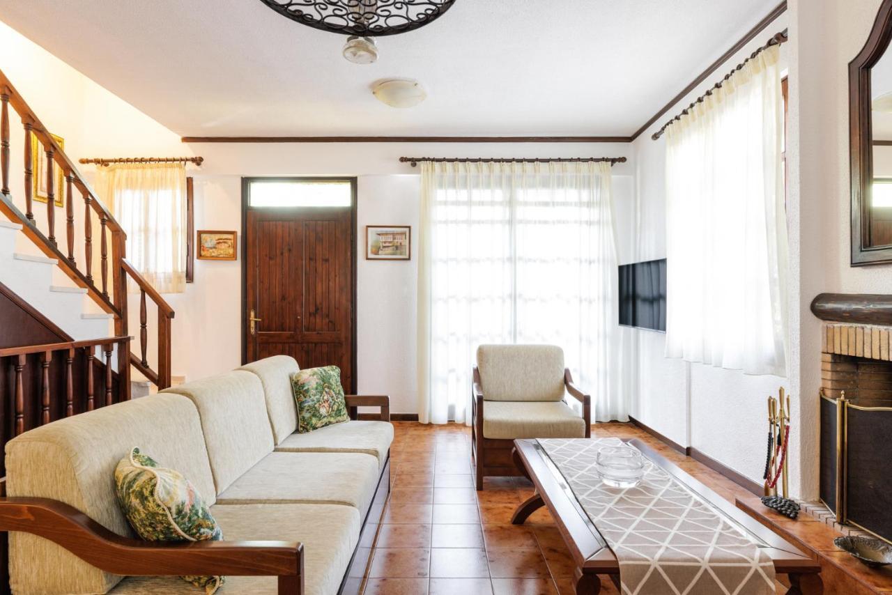 Beach Front Vintage Villa Kalliktratis Nea Kallikrateia Екстер'єр фото