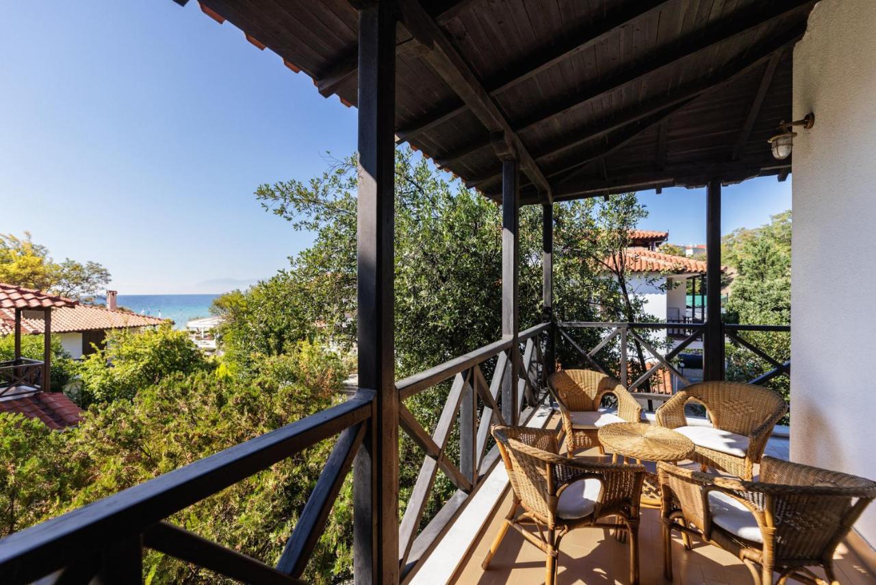 Beach Front Vintage Villa Kalliktratis Nea Kallikrateia Екстер'єр фото
