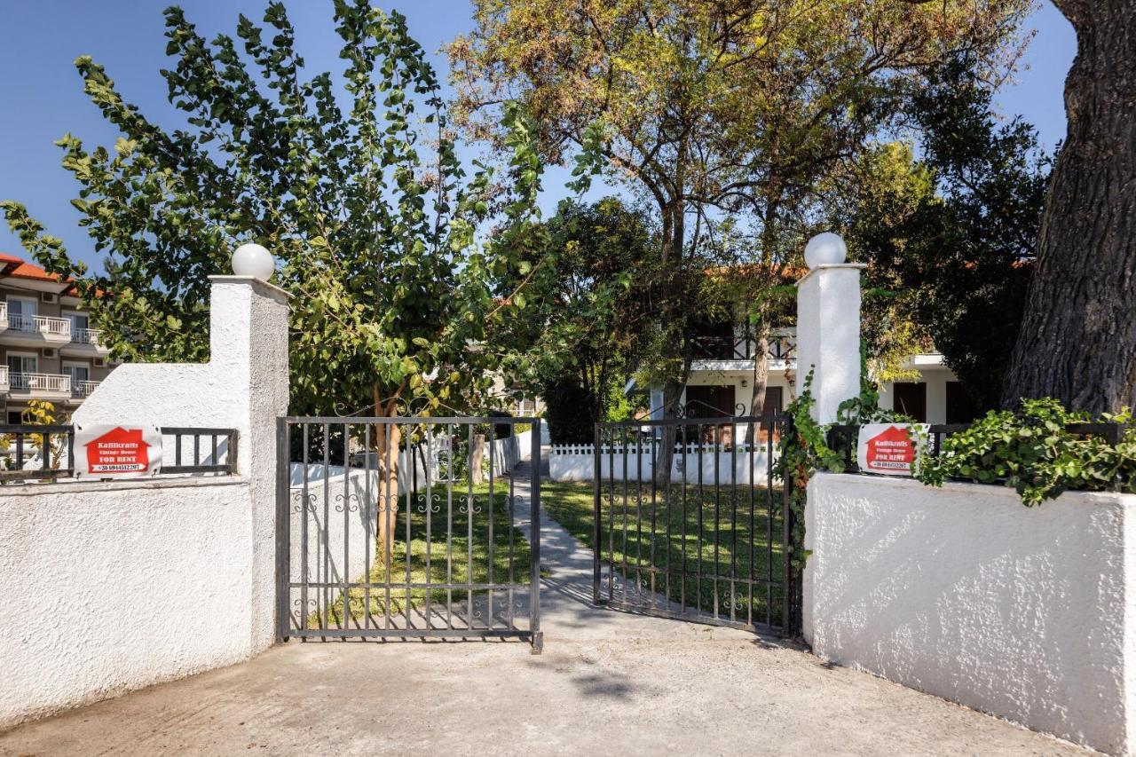 Beach Front Vintage Villa Kalliktratis Nea Kallikrateia Екстер'єр фото